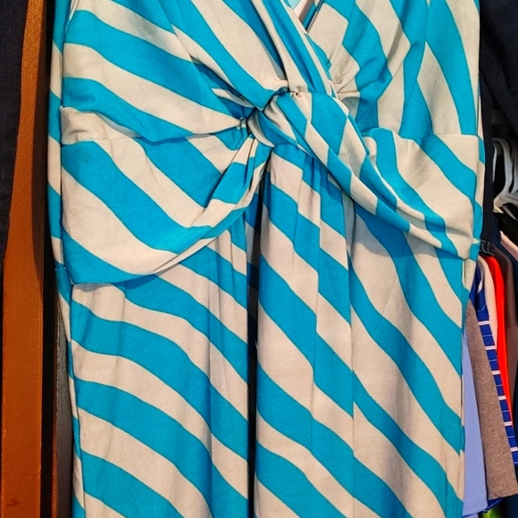 Sleeveless dress - Picture 1 of 1